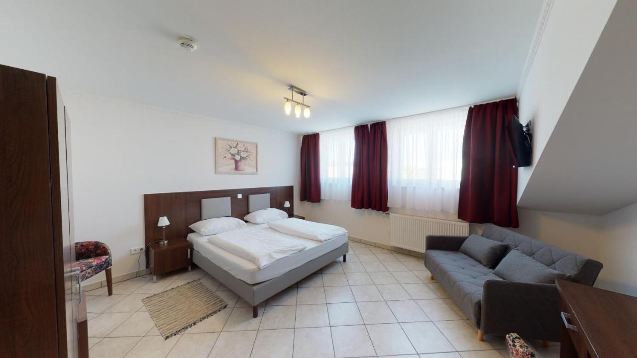 Hotel San Marco Lannach Esterno foto